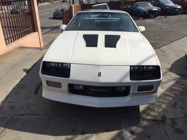 1990 Chevrolet Camaro Z28 Iroc-Z - photo 3