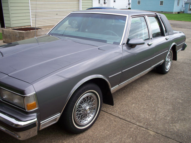 1990 Chevrolet Caprice CAPRICE CLS BROUGHAM LS - photo 2