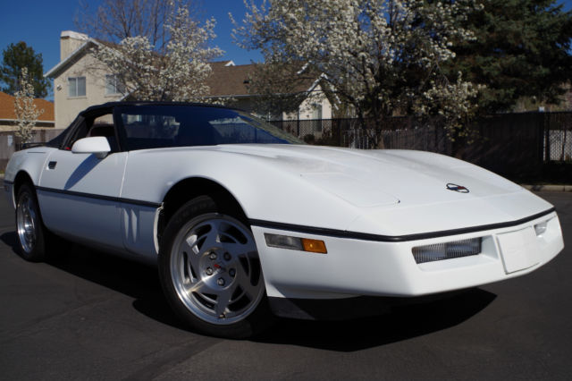 1990 Chevrolet Corvette Convertible - photo 2