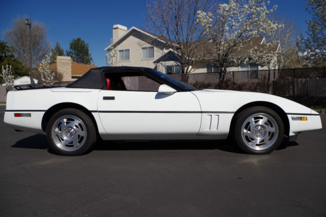 1990 Chevrolet Corvette Convertible - photo 6