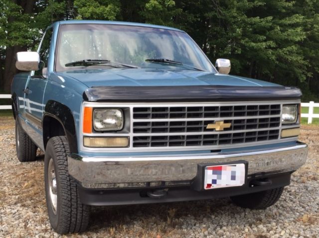1990 Chevrolet C/K Pickup 3500 Cheyenne - photo 6