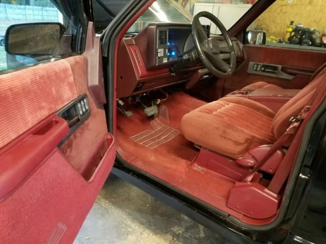 1990 Chevrolet C/K Pickup 1500 Red - photo 4