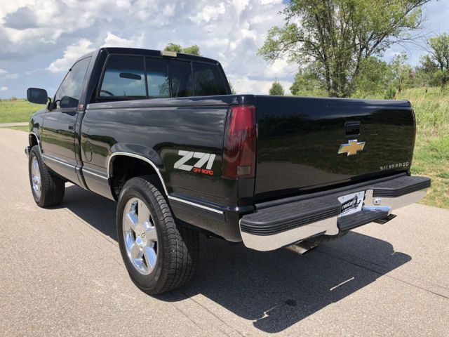1990 Chevrolet C/K Pickup 1500 -- - photo 10