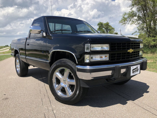 1990 Chevrolet C/K Pickup 1500 -- - photo 2