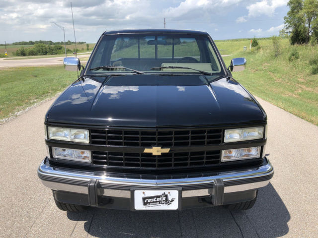 1990 Chevrolet C/K Pickup 1500 -- - photo 4