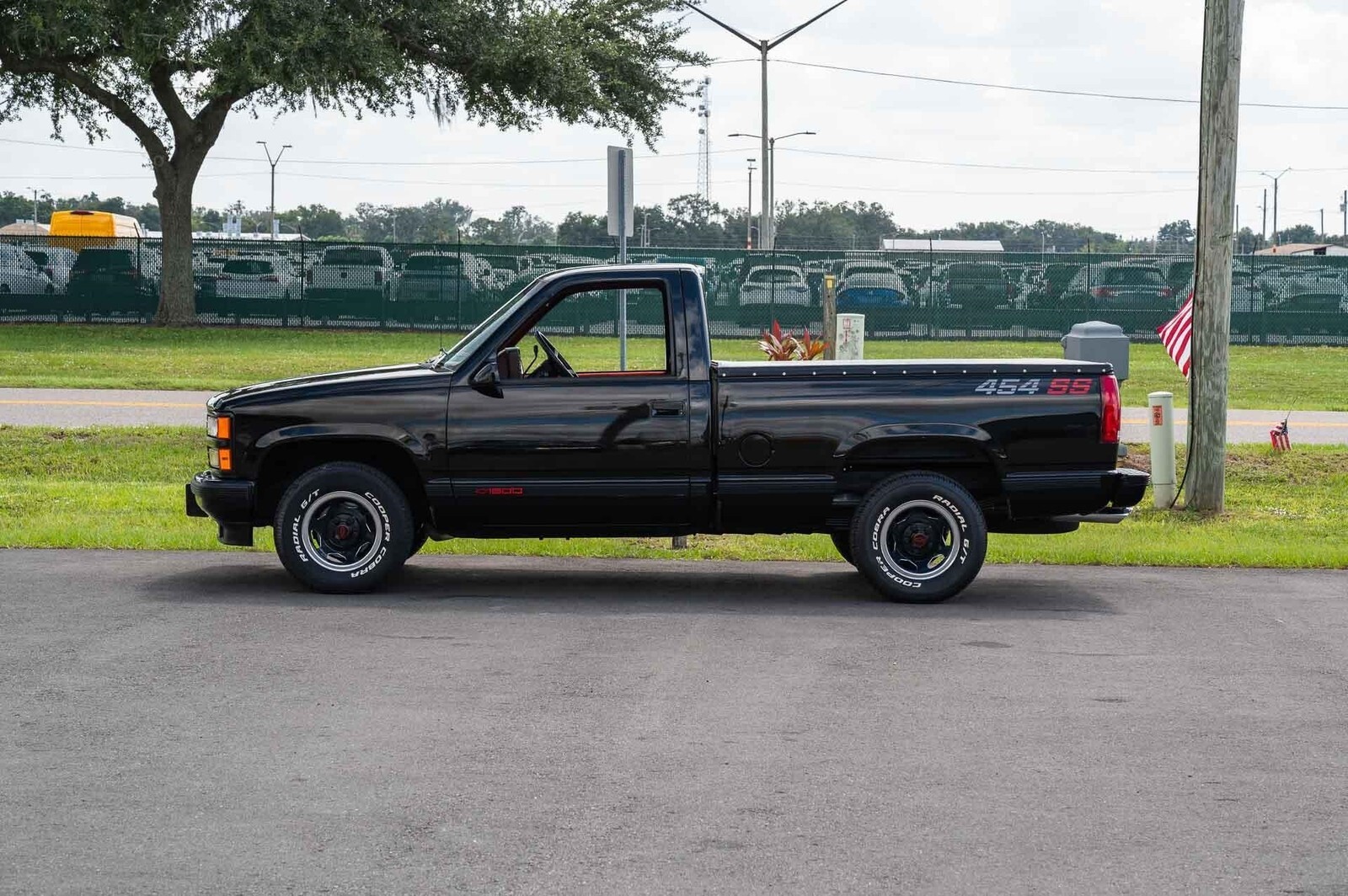 1990 Chevrolet C/K1500 454 SS 58,738 Original Miles - photo 2