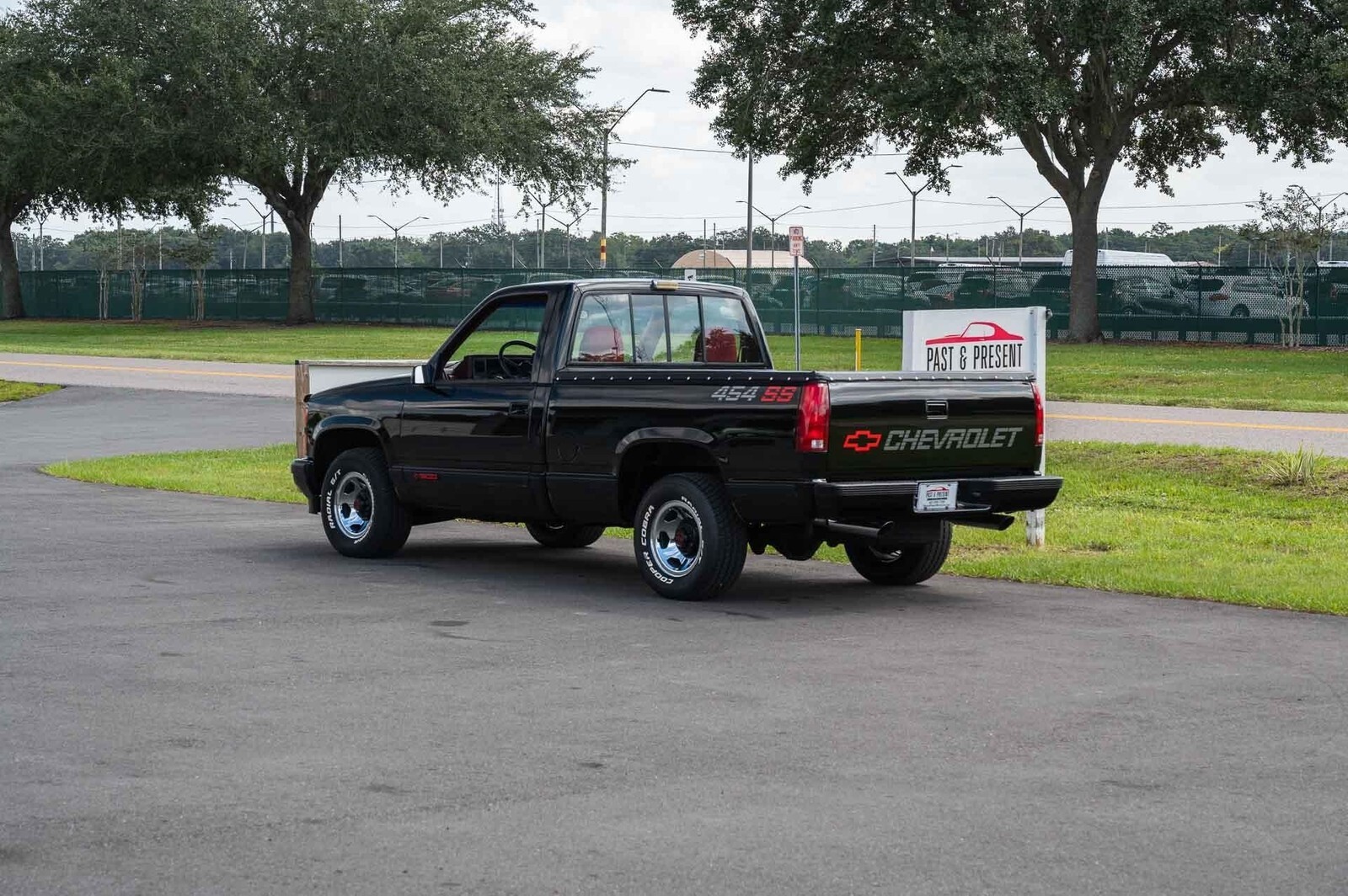 1990 Chevrolet C/K1500 454 SS 58,738 Original Miles - photo 4
