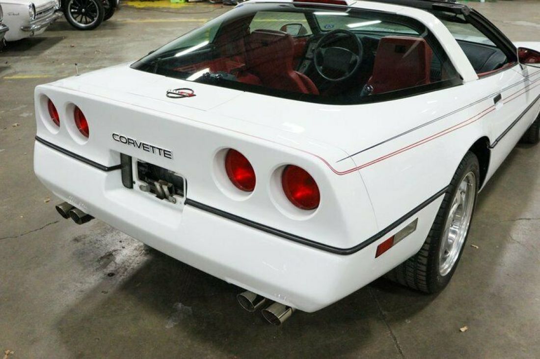 1990 Chevrolet Corvette - photo 11