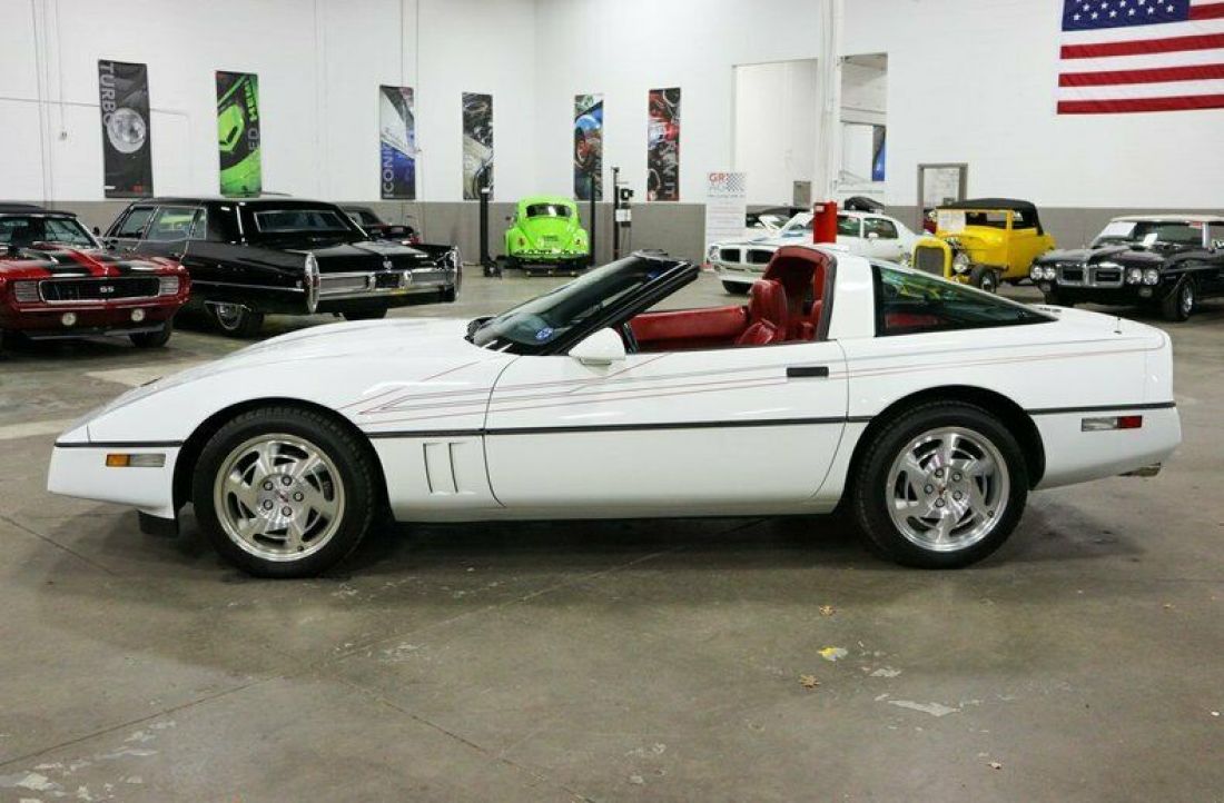 1990 Chevrolet Corvette - photo 2