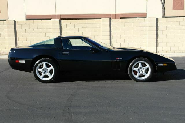 1990 Chevrolet Corvette ZR1 - photo 2