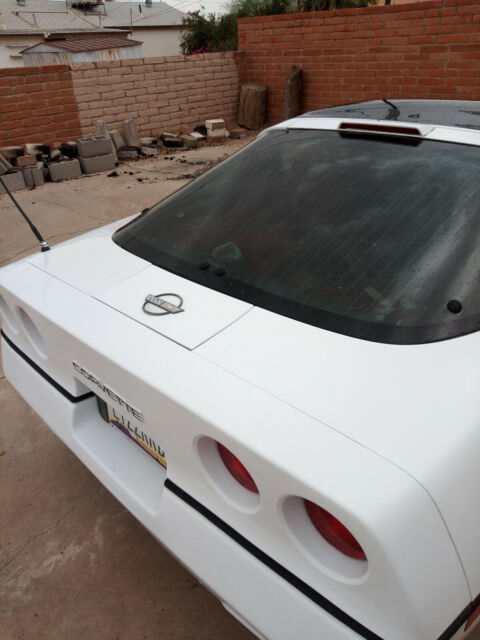 1990 Chevrolet Corvette - photo 3