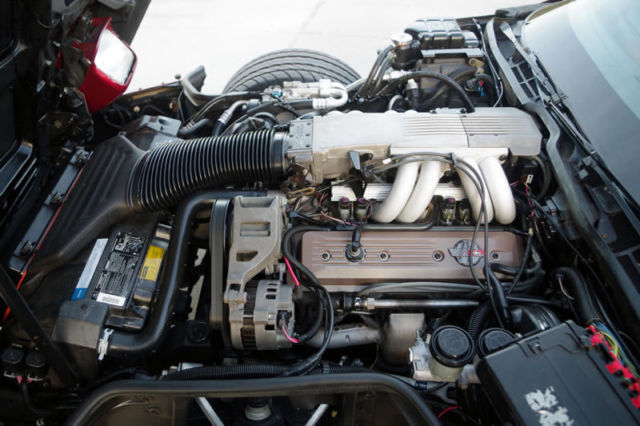 1990 Chevrolet Corvette Base Convertible 2-Door - photo 9