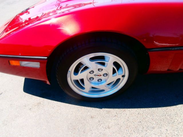 1990 Chevrolet Corvette - photo 2