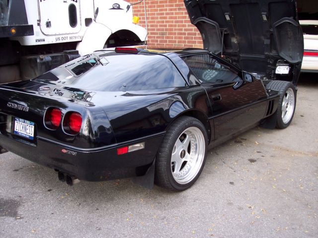 1990 Chevrolet Corvette - photo 2