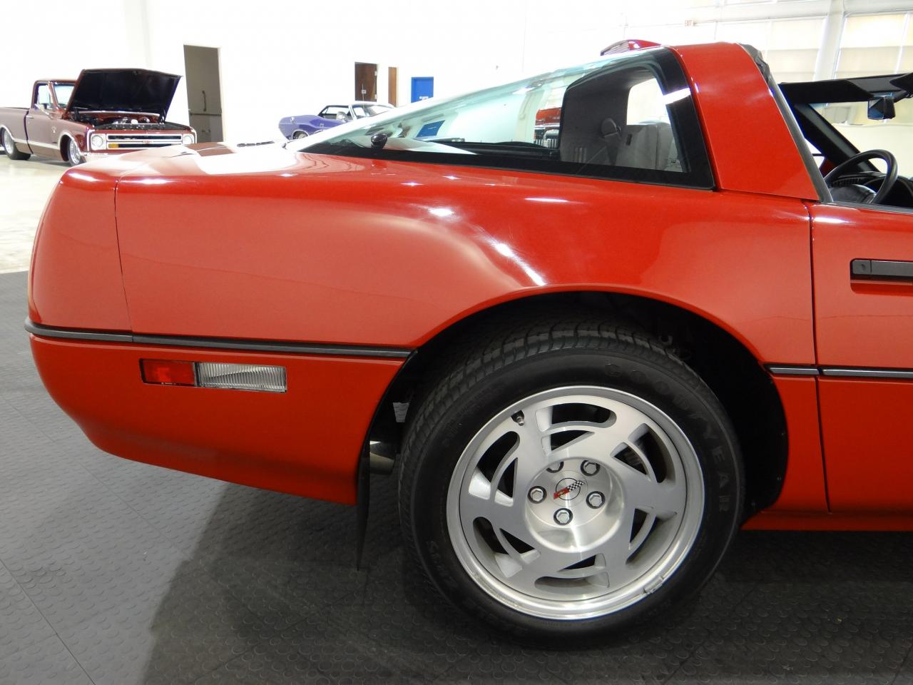 1990 Chevrolet Corvette ZR-1 - photo 3