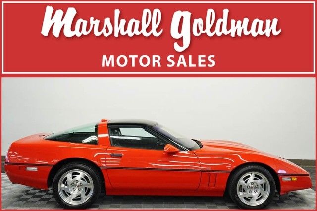 1990 Chevrolet Corvette Base Hatchback 2-Door - photo 2