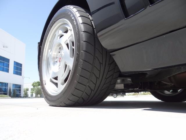 1990 Chevrolet Corvette Base Hatchback 2-Door - photo 11
