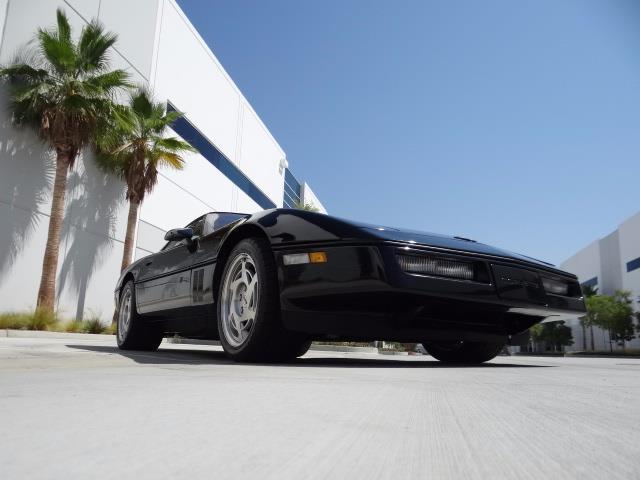 1990 Chevrolet Corvette Base Hatchback 2-Door - photo 6
