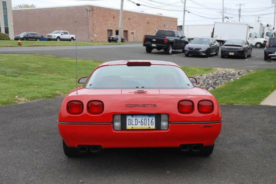 1990 Chevrolet Corvette ZR1 2dr Hatchback - photo 6