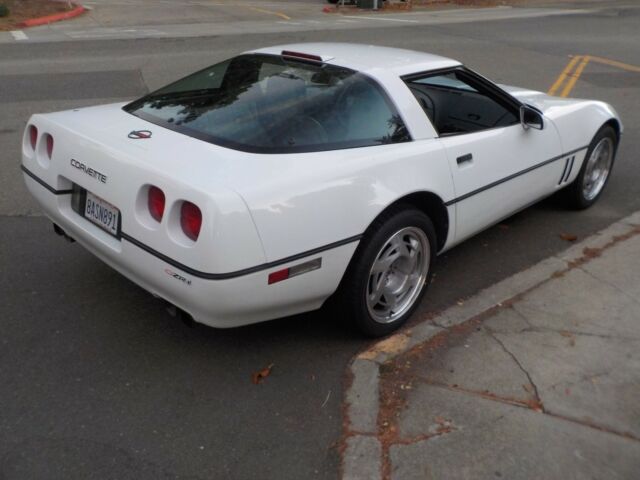 1990 Chevrolet Corvette - photo 13