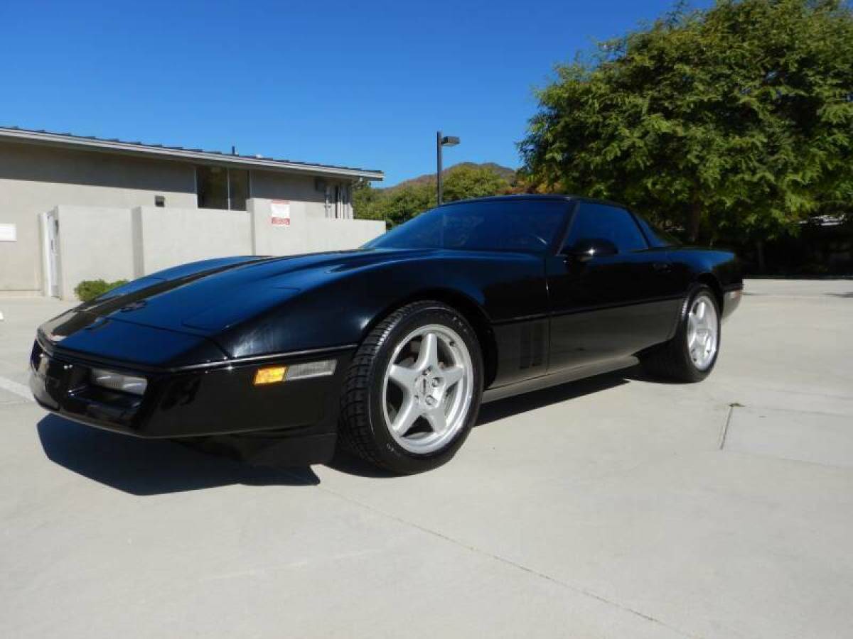 1990 Chevrolet Corvette ZR1 Blk Blk 43000 miles 1990 Chevrolet Corvette ZR1 2dr Hatchback