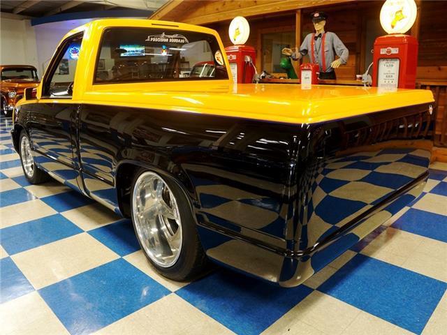 1990 Chevrolet Silverado 1500 Custom Show Truck - photo 6