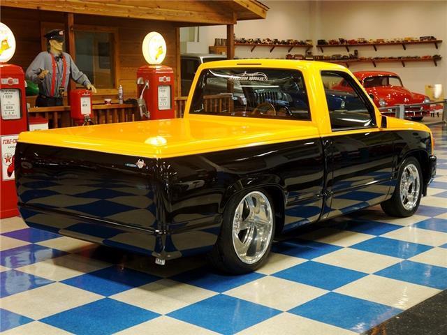 1990 Chevrolet Silverado 1500 Custom Show Truck - photo 9