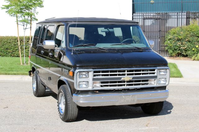 1990 Chevrolet G20 Van "Shorty", Conversion,100% Rust Free, Two Owner - photo 7