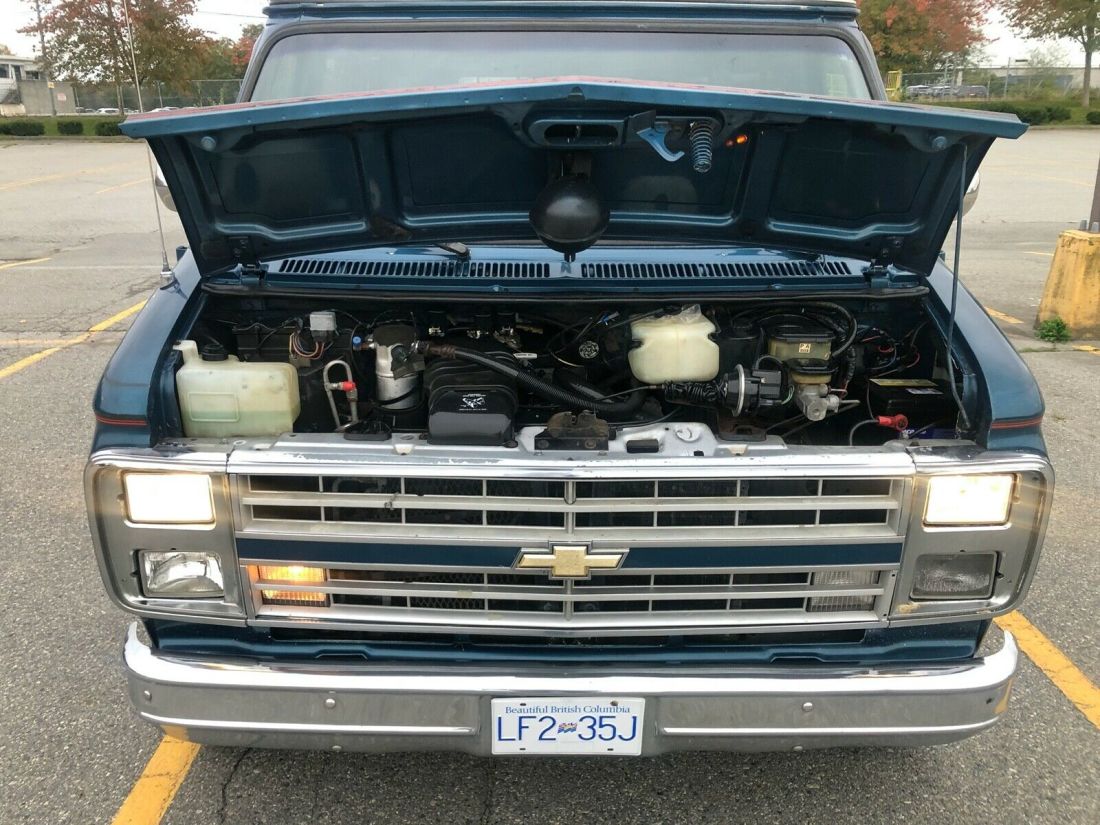 1990 Chevrolet G30 1 Ton Extended Factory 454 TBI - HD Tow pack! - photo 11