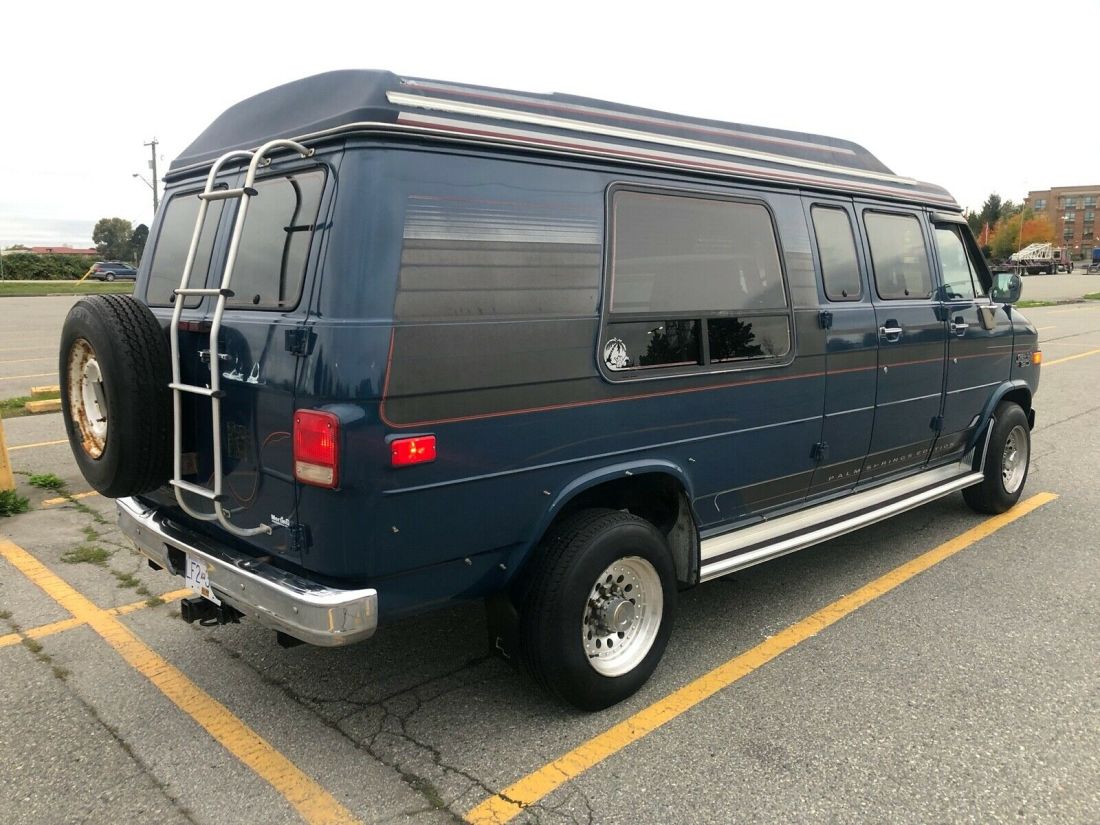 1990 Chevrolet G30 1 Ton Extended Factory 454 TBI - HD Tow pack! - photo 7