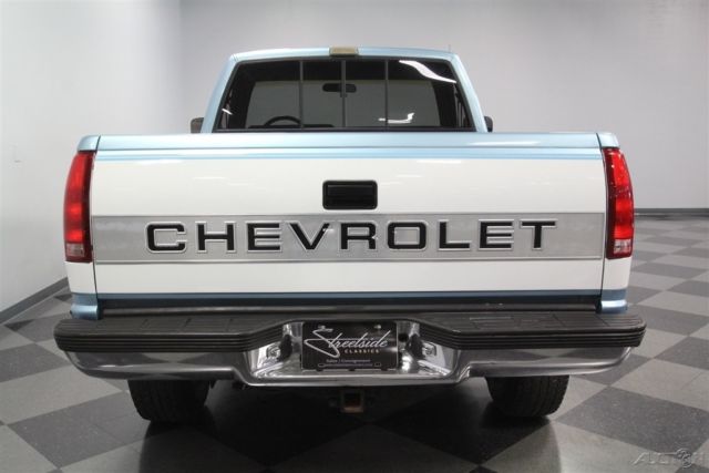 1990 Chevrolet C/K Pickup 1500 4x4 - photo 11