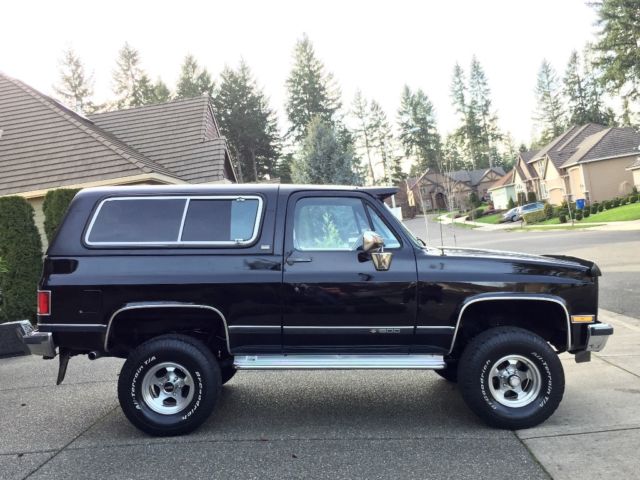 1990 Chevrolet Blazer 4WD, LIFTED, OFF-ROAD, LOW MILES, SOLID AXLE, LIKE NEW - photo 3