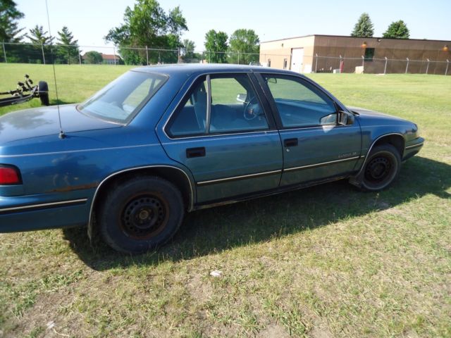 1990 Chevrolet Lumina - photo 8