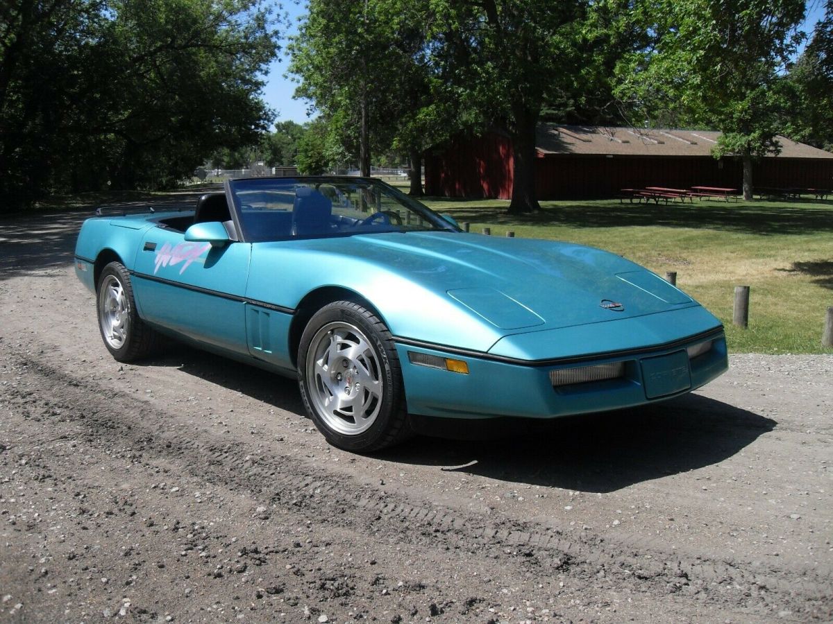 1990 Chevrolet Pace Car Convertile 1990 Chevrolet Corvette