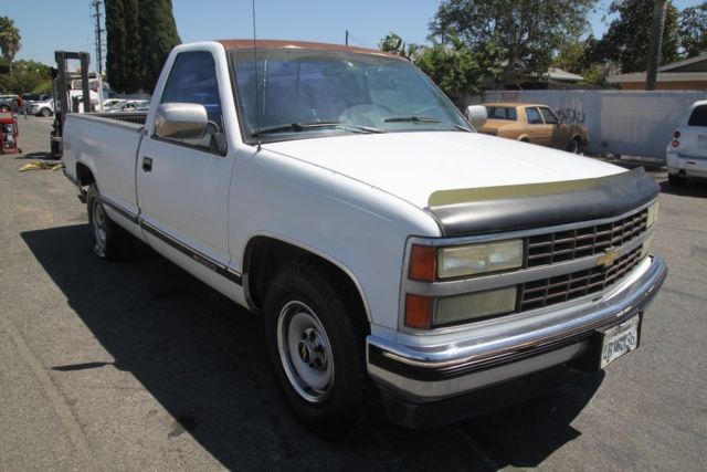 1990 Chevrolet Silverado 2500 Automatic 8 Cylinder NO RESERVE 1990 Chevrolet Silverado 2500
