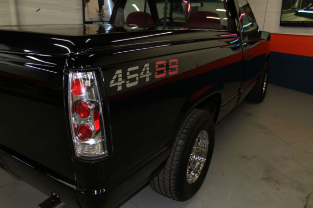 1990 Chevrolet C/K Pickup 1500 SS 454 - photo 11