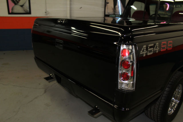 1990 Chevrolet C/K Pickup 1500 SS 454 - photo 8