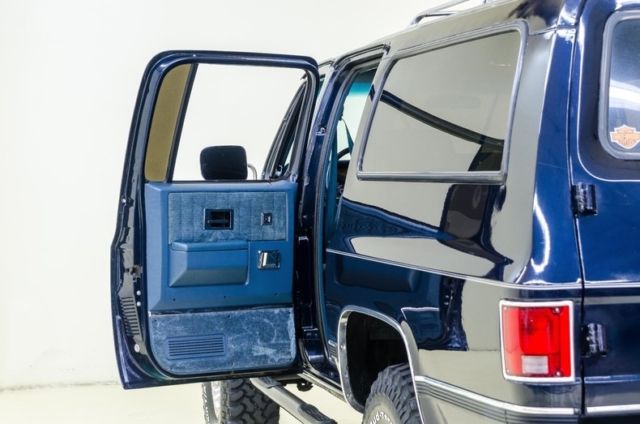 1990 Chevrolet Suburban -- - photo 11