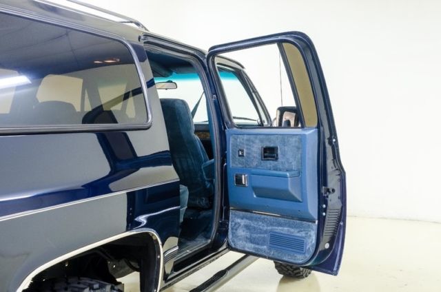 1990 Chevrolet Suburban -- - photo 12