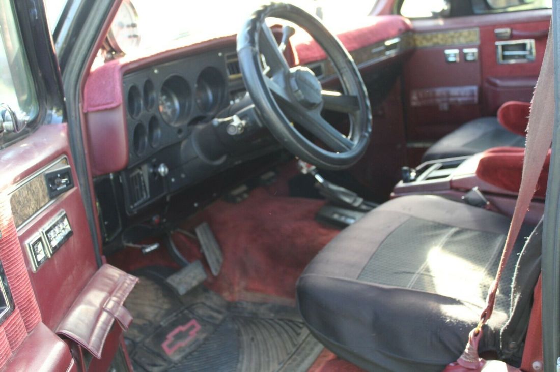 1990 Chevrolet Suburban - photo 9