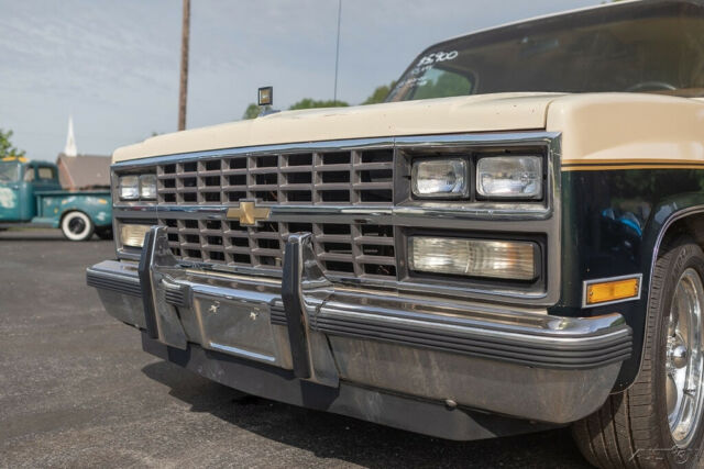 1990 Chevrolet Suburban R1500 - photo 10