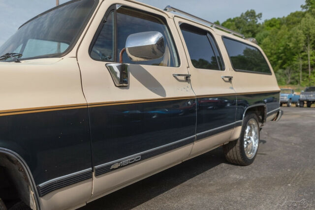 1990 Chevrolet Suburban R1500 - photo 12