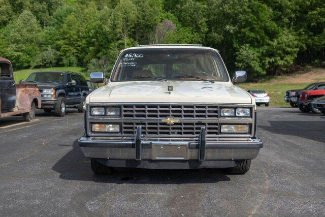 1990 Chevrolet Suburban R1500 - photo 8