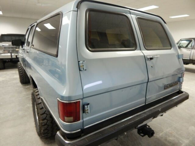 1990 Chevrolet Suburban Silverado - photo 3