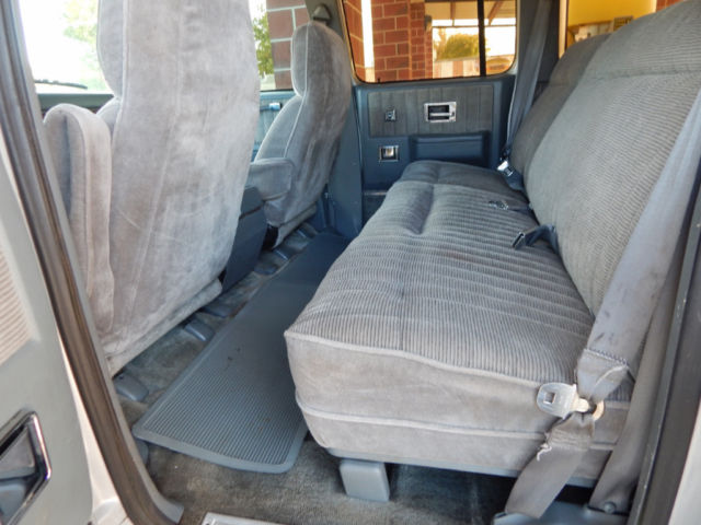 1990 Chevrolet Suburban Silverado - photo 9