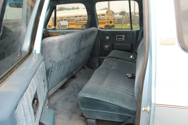 1990 Chevrolet Suburban - photo 7