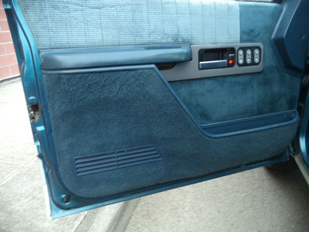 1990 Chevrolet C/K Pickup 1500 - photo 13