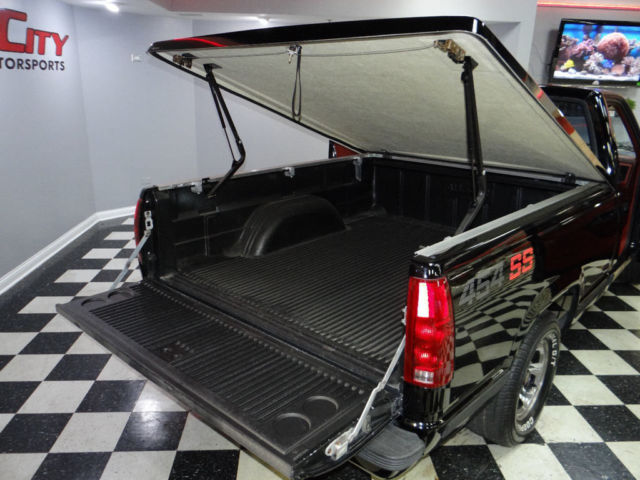 1990 Chevrolet Silverado 1500 Reg Cab 117.5" 454 SS - photo 12