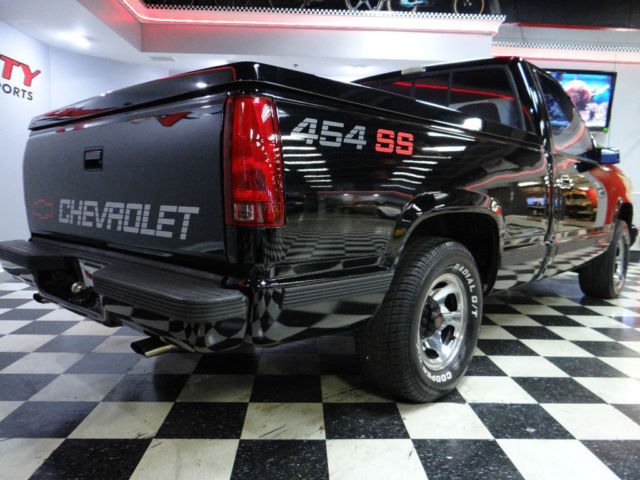 1990 Chevrolet Silverado 1500 Reg Cab 117.5" 454 SS - photo 4