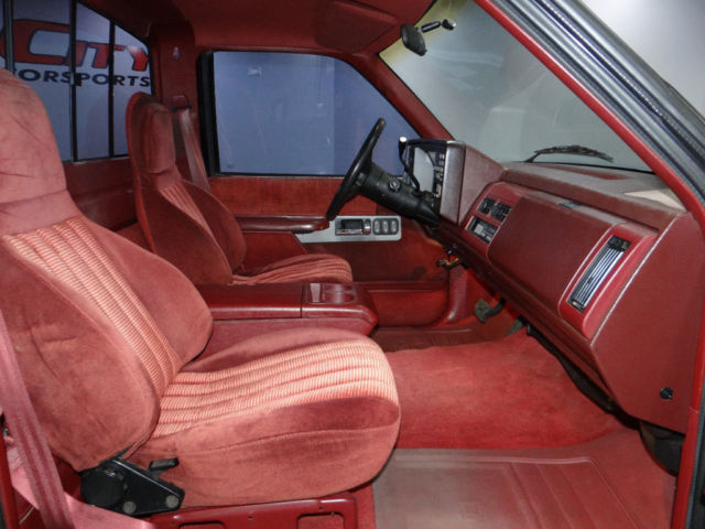 1990 Chevrolet Silverado 1500 Reg Cab 117.5" 454 SS - photo 9